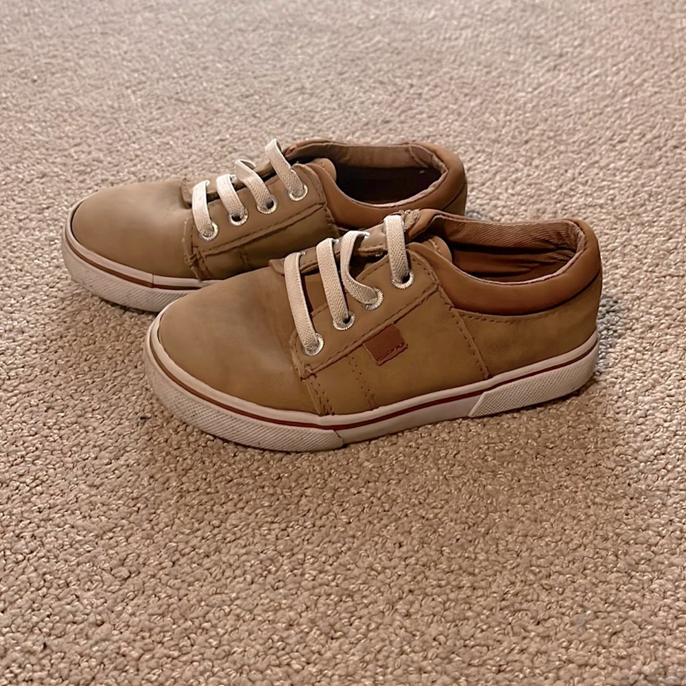 Boys casual shoe